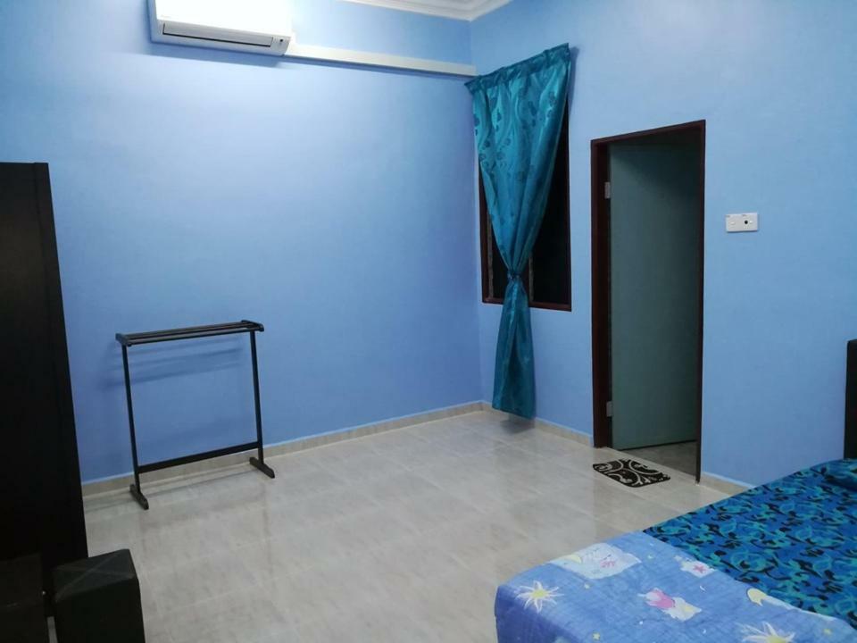Homestay Damai Yusmila Kuala Terengganu Exterior foto