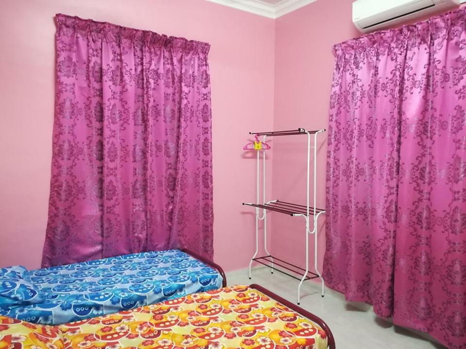 Homestay Damai Yusmila Kuala Terengganu Exterior foto